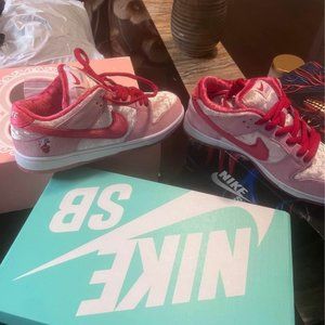 Strangelover nike dunks special vday